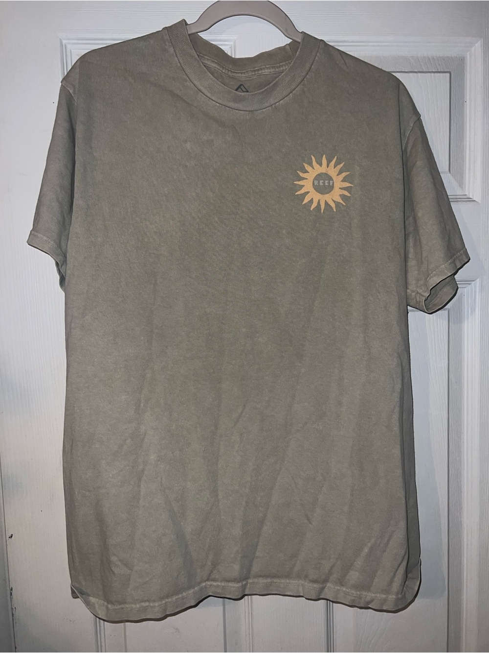 Reef tshirt men size small